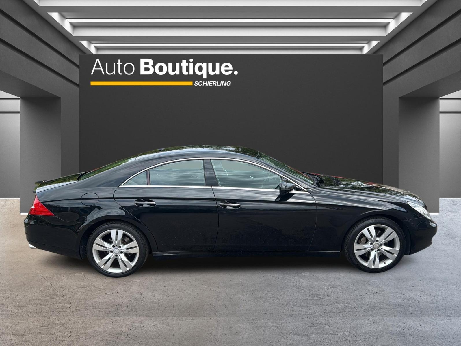 Mercedes-Benz CLS 300 7G-TRONIC /NAVI/LEDER/H&K SOUND/PANO