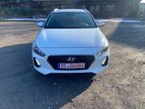 Hyundai Gepflegter Hyundai i30cw Family+ Klima/Si.u.LHZ/ - Hyundai i30: Cw