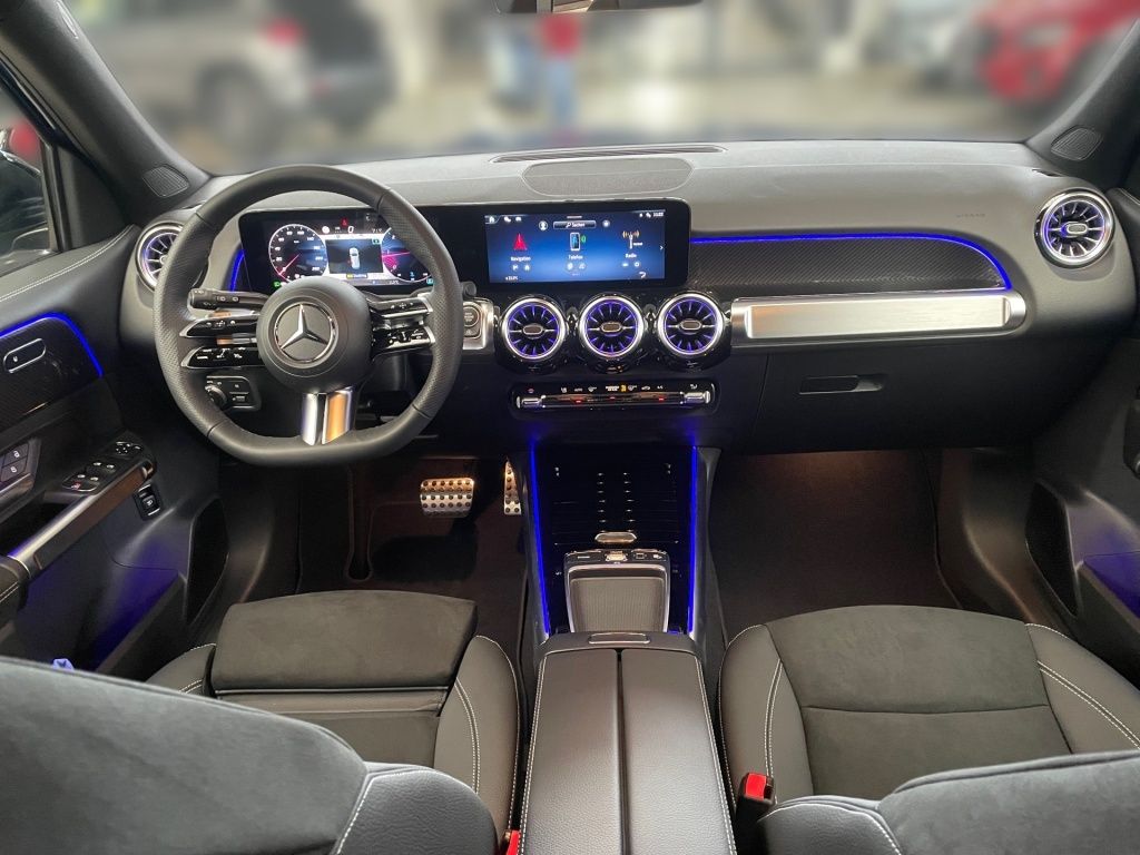 Fahrzeugabbildung Mercedes-Benz GLB 200 d 4MATIC 360 AHK AUT DynLicht Kam. LED