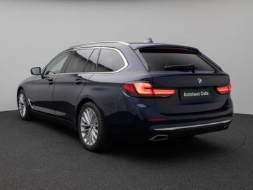 Fahrzeugabbildung BMW 520d xD Luxury Line Kamera HUD DAB HiFi DisplKey