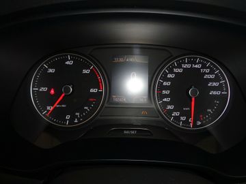Fahrzeugabbildung SEAT Leon 2.0 TDI 110kW Start&Stop FR / NAVI / LED