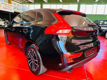 Volvo V40 - 9