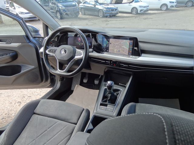 Fahrzeugabbildung Volkswagen Golf VIII Lim. Life/Virtual/LED/Navi/PDC/2.Hd/