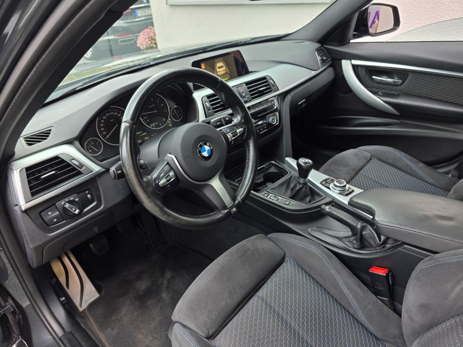 BMW 320 i M Sport*1.Hand*Scheckheft gepflegt*Ambient