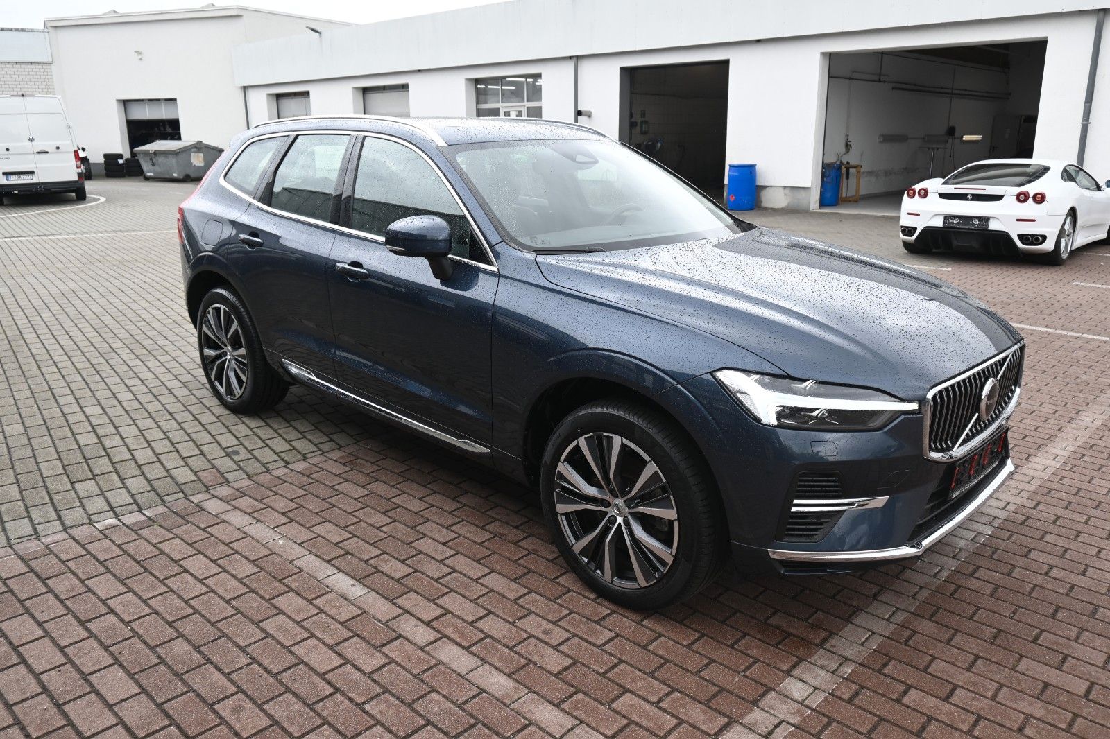 Fahrzeugabbildung Volvo XC60 T8 Inscription PHEV AWD*H&K*STHZG*PANO*