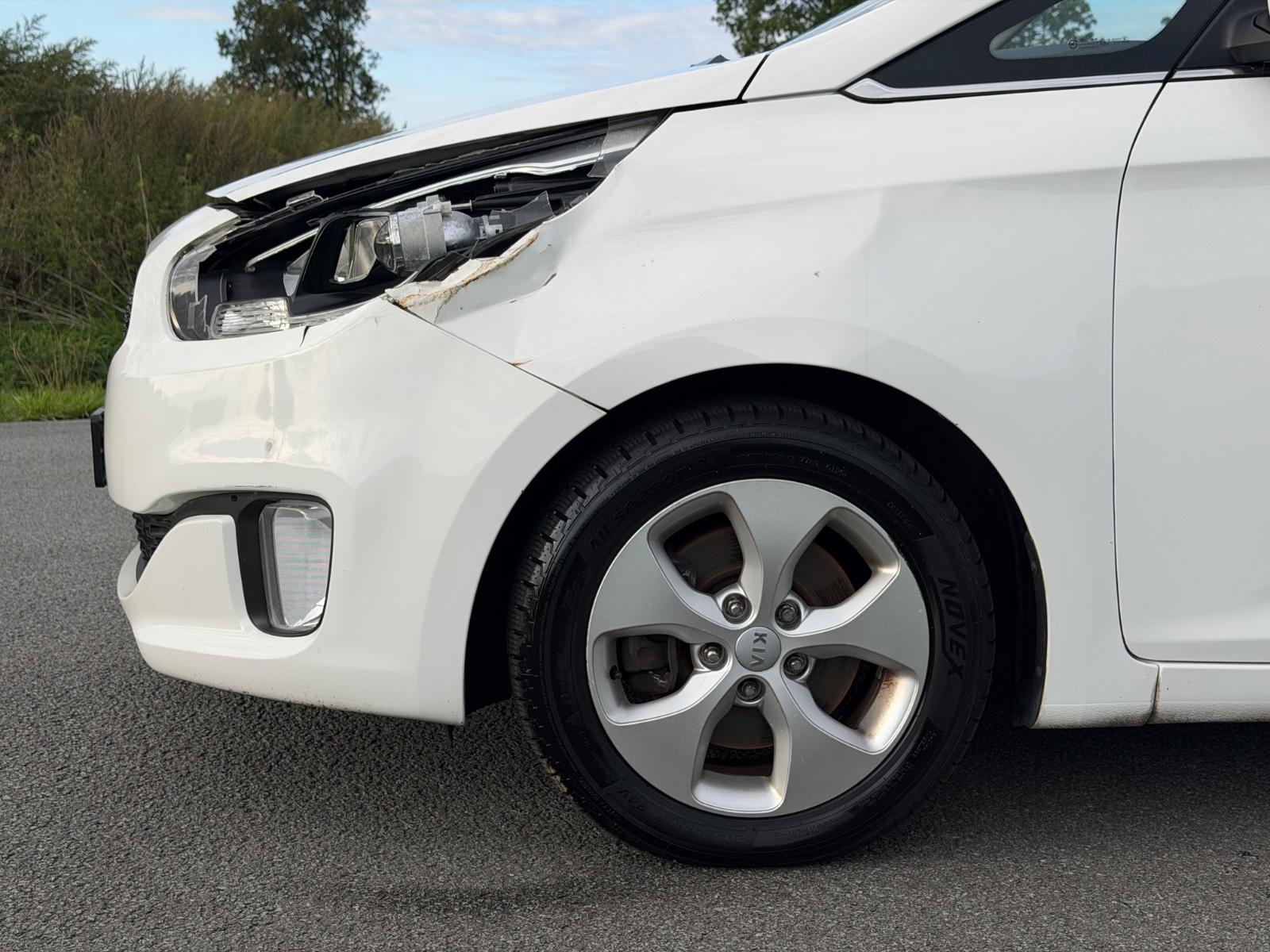 Kia Carens 2014 — photo 9