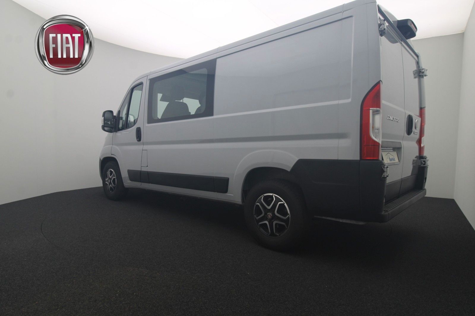 Fahrzeugabbildung Fiat Ducato Serie 8 Multicab 35 L2H1 AT NAVI KAMERA