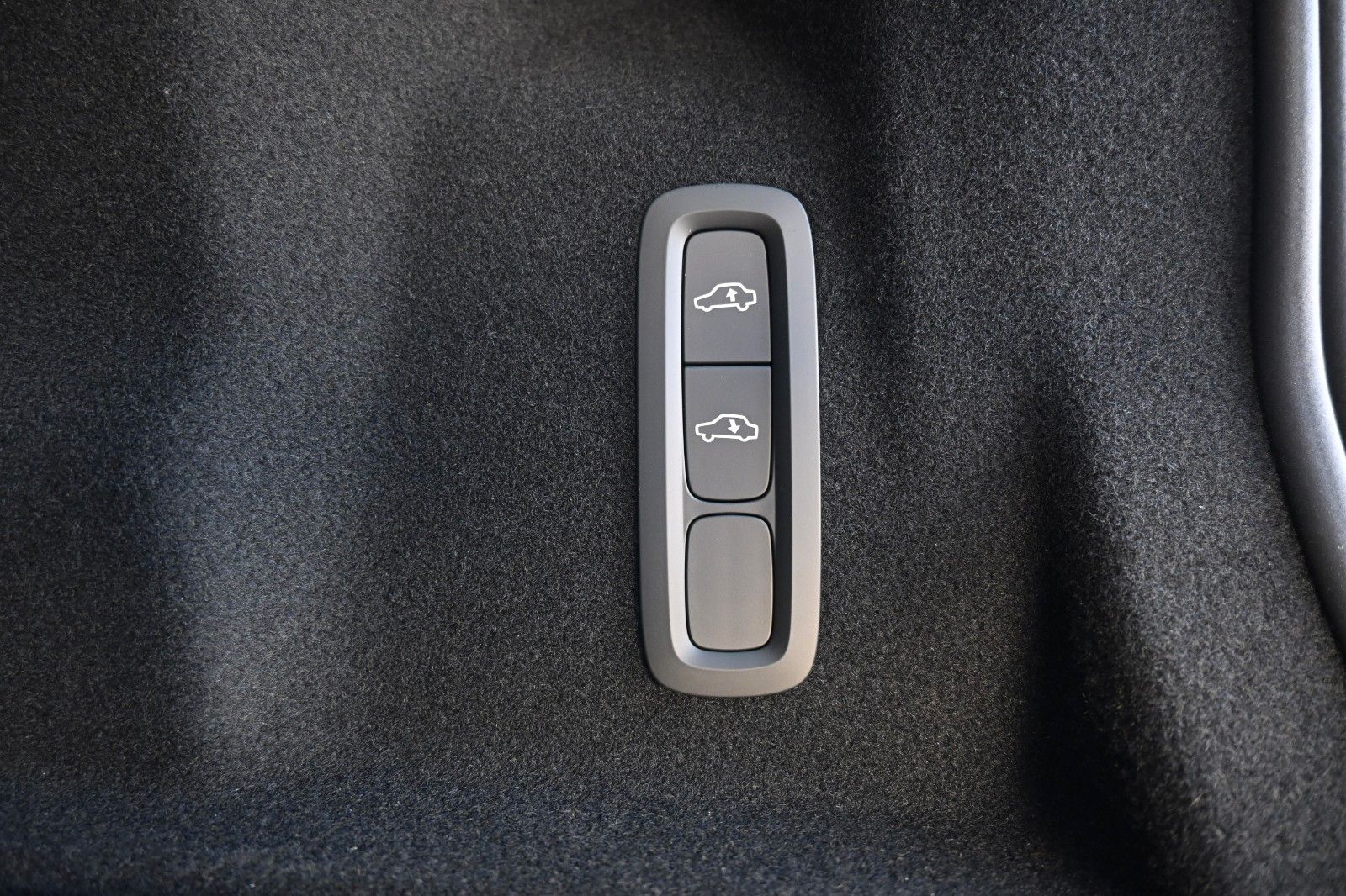 Fahrzeugabbildung Volvo XC60 B5 B Ultra Black Edition*LUFT*360°*Massage*