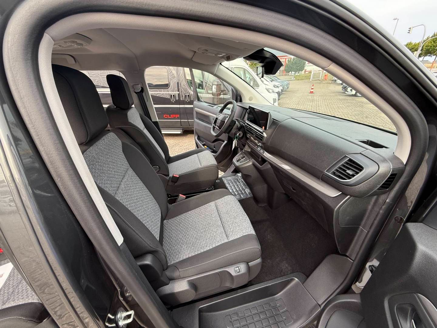 Fahrzeugabbildung Fiat ULYSSE 8- Sitze A/T