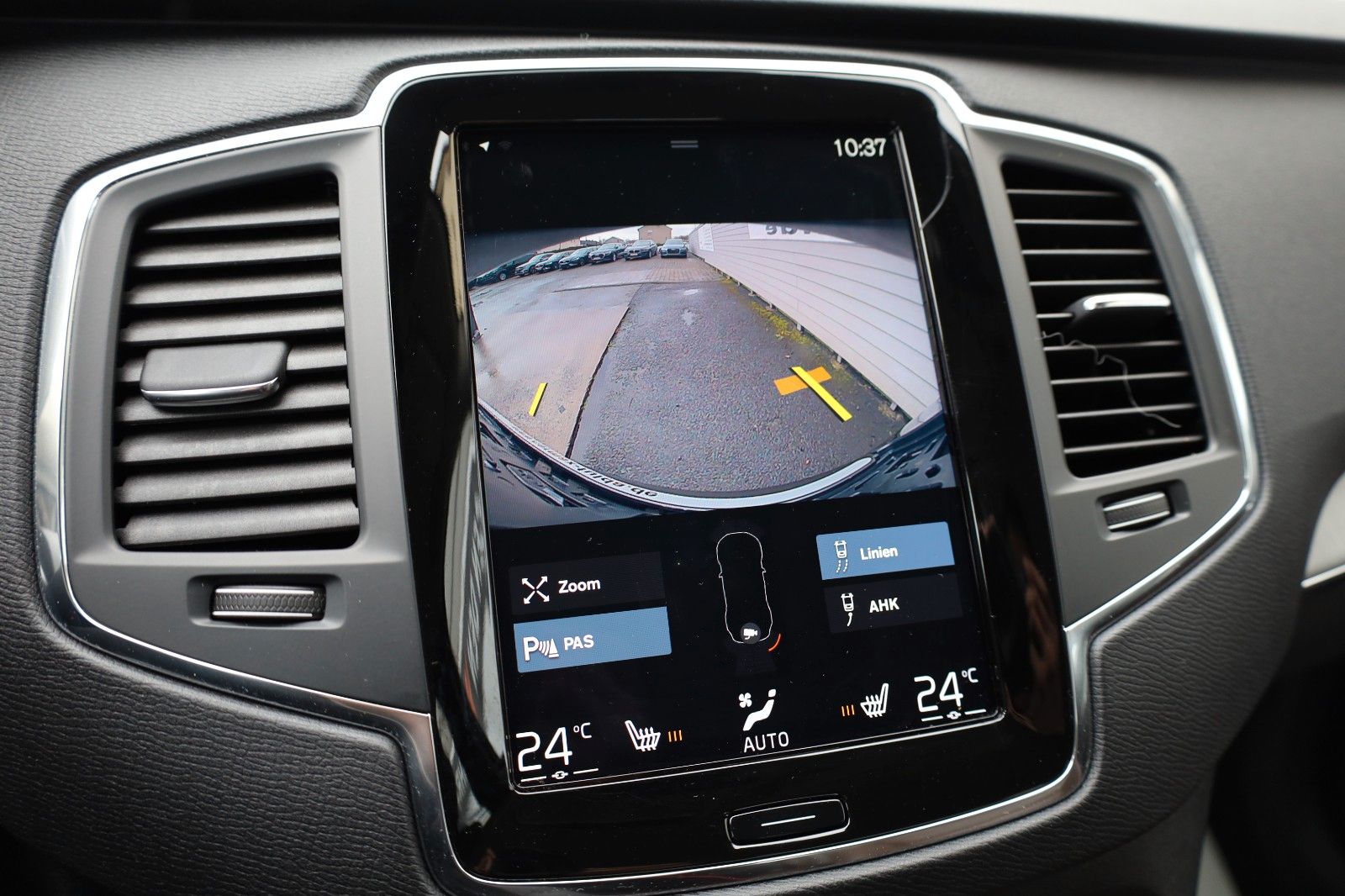 Fahrzeugabbildung Volvo XC90 Momentum Pro AWD 7Si,Leder,Navi,LED,ACC,AHK