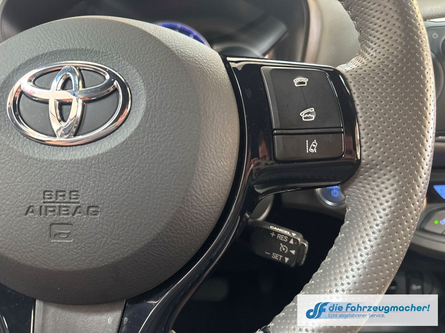 Fahrzeugabbildung Toyota Yaris Style Hybrid Mehrzonenklima DAB SHZ Keyles