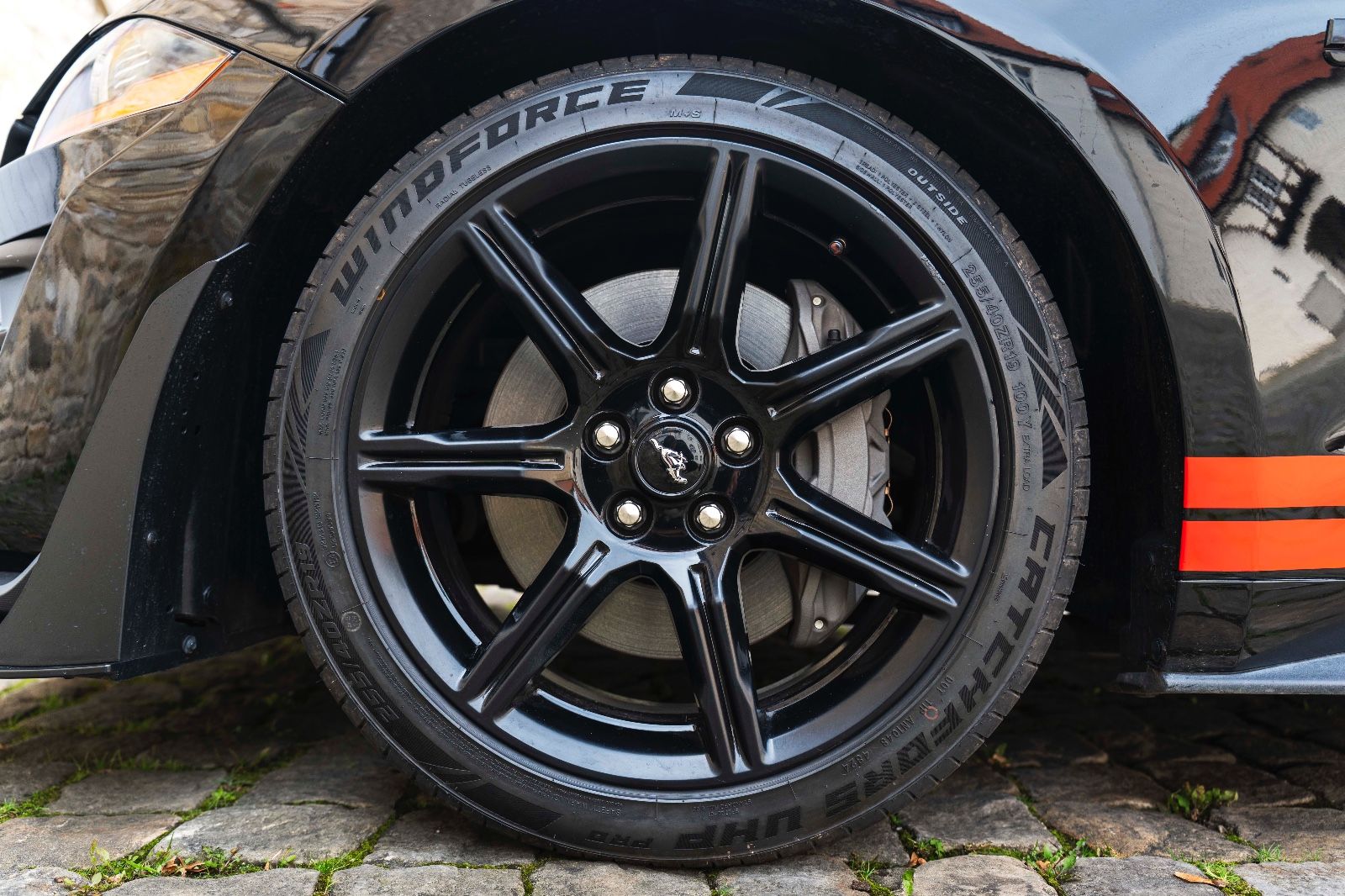 Fahrzeugabbildung Ford Mustang GT 5.0L KAM LED TOTW SHZ/K AUTO LEDER