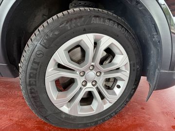 Land-Rover Discovery Sport - 5