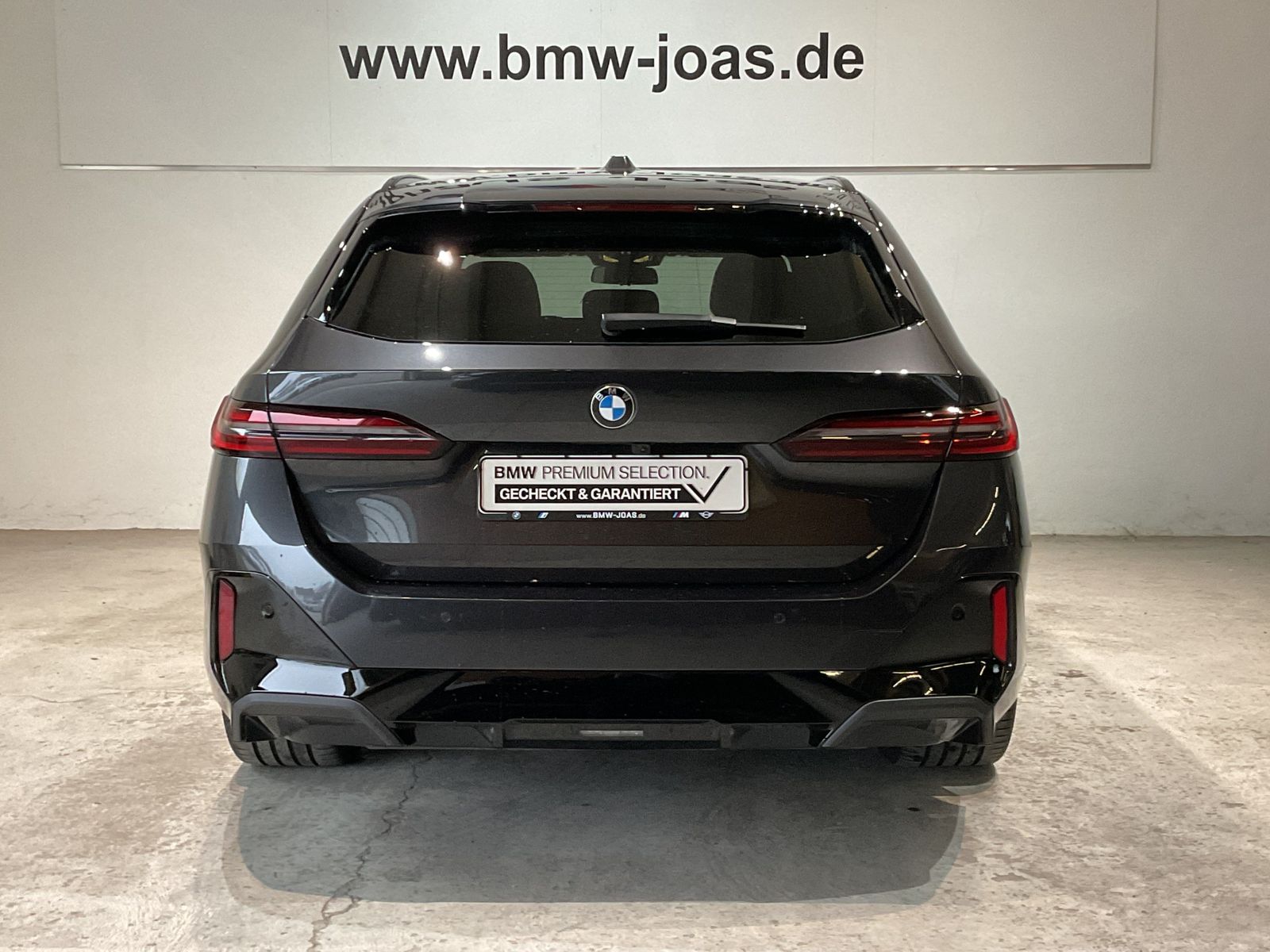 Fahrzeugeinzelansicht 18 Fahrzeugabbildung BMW 540d xDrive Touring M Sportpaket Pro DAB LED AHK