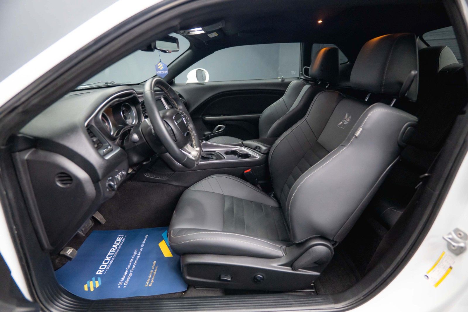 Fahrzeugabbildung Dodge Challenger 6.4 V8 SRT 392 R/T SCAT PACK LineLock