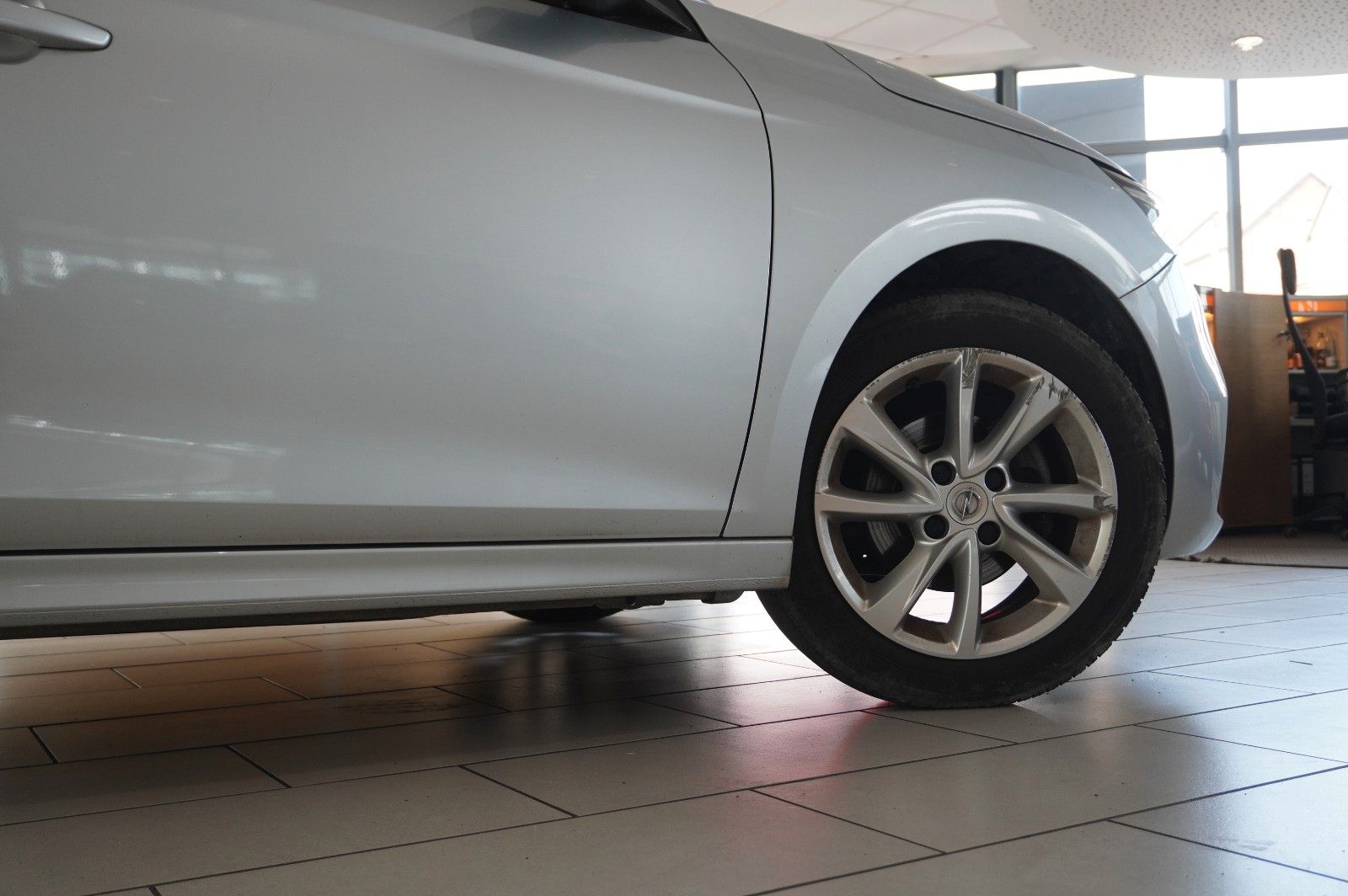 Fahrzeugabbildung Opel Corsa F 1.2 ELEGANCE NAVI/LED/TEMP/PDC/KLIMA/USB