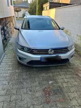 Toyota Passat GTE hybrid - Toyota Yaris: Kombi