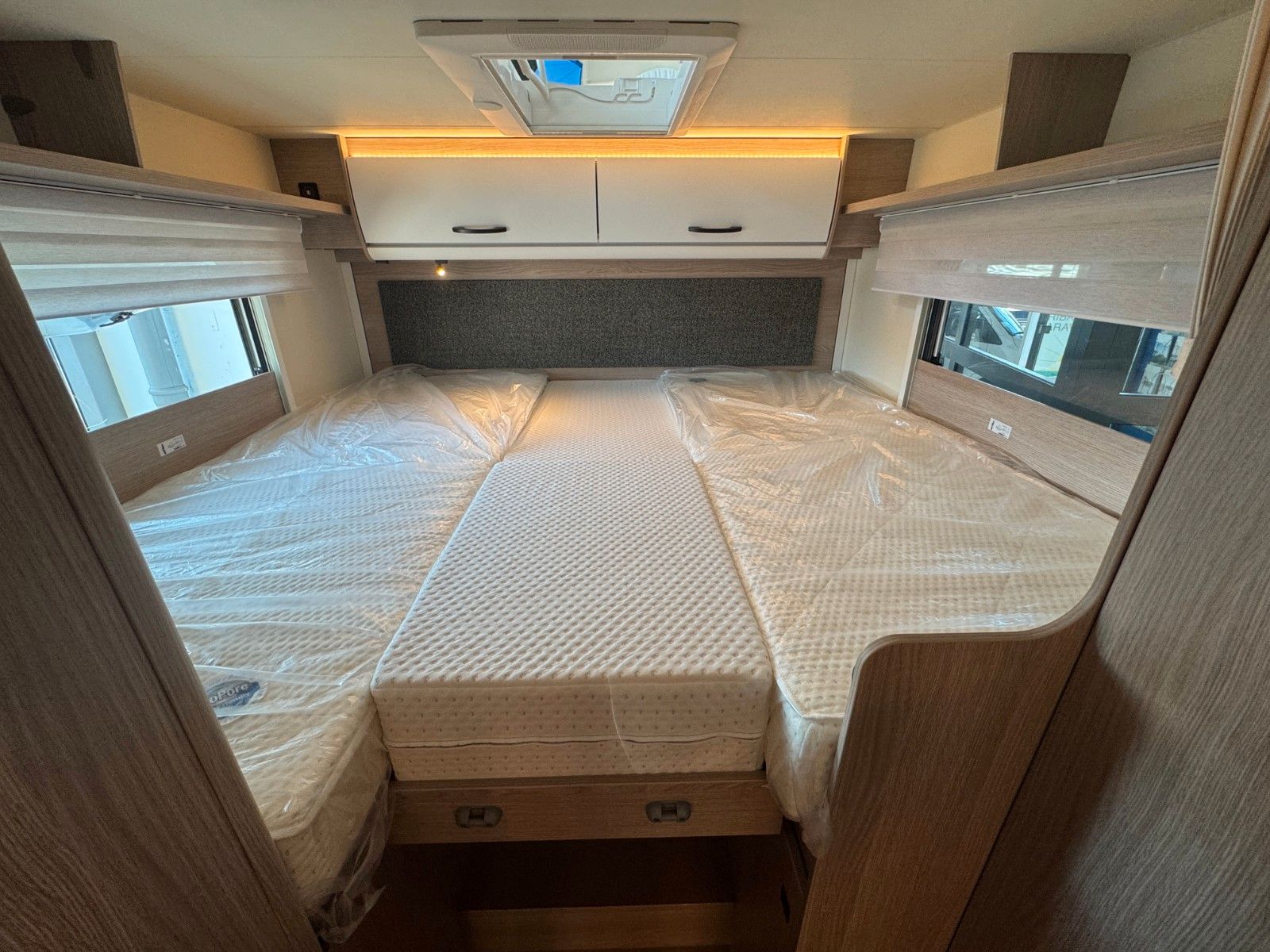 Fahrzeugabbildung Bürstner Lyseo Time Skyline 726 G SIE SPAREN  11.099€!