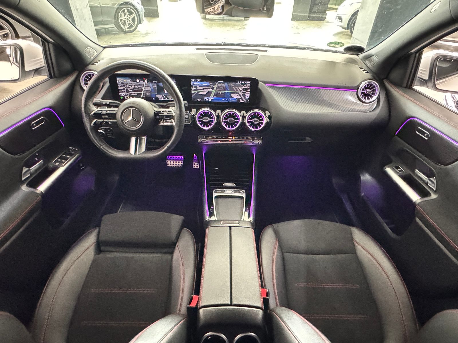 Fahrzeugabbildung Mercedes-Benz GLA 200 d 8GT AMG LINE PLUS MBUX DISTRONIC 19ALU