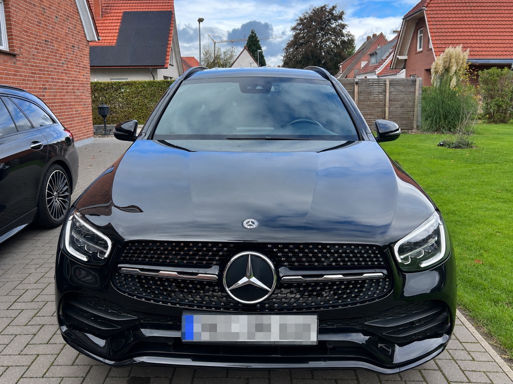 Image of Mercedes-Benz GLC 300