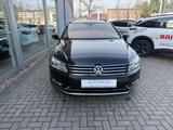 Volkswagen Passat Variant Highline BlueMotion Automatik - Volkswagen Passat aus 2013