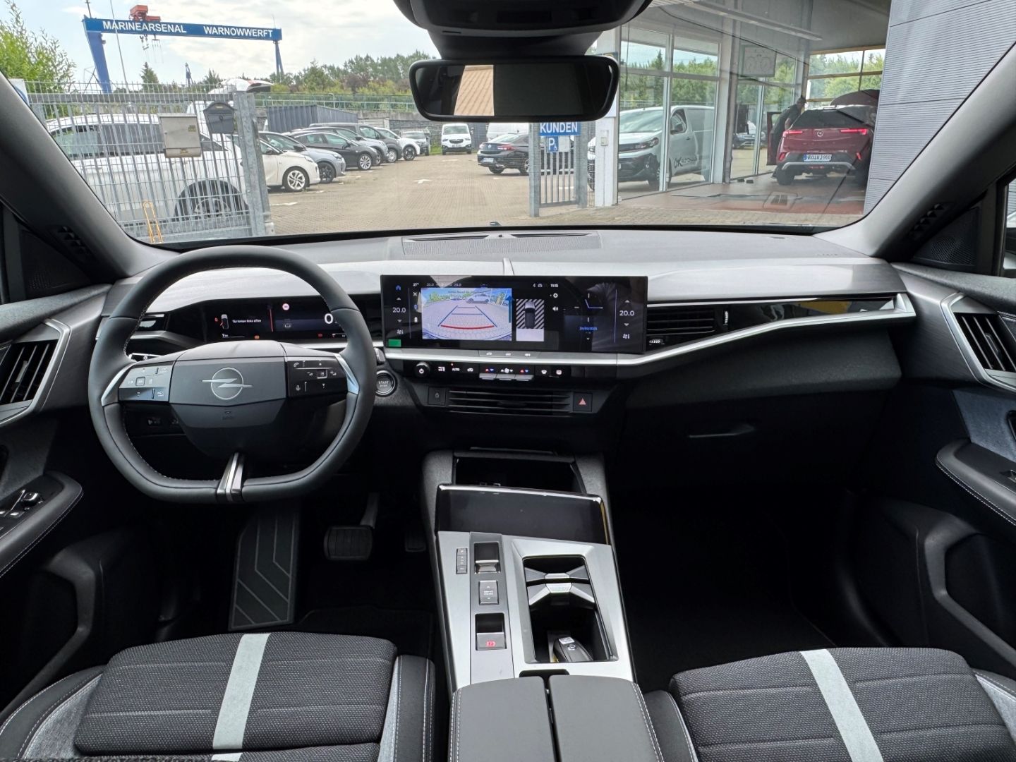 Fahrzeugabbildung Opel Grandland 1.2 Edition SHZ+LHZ+Kamera+Allwetter