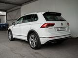 Volkswagen Tiguan Highline 2.0 TDI DSG 4M - mit Diesel-Antrieb: Allradantrieb, Geländewagen, 2.0