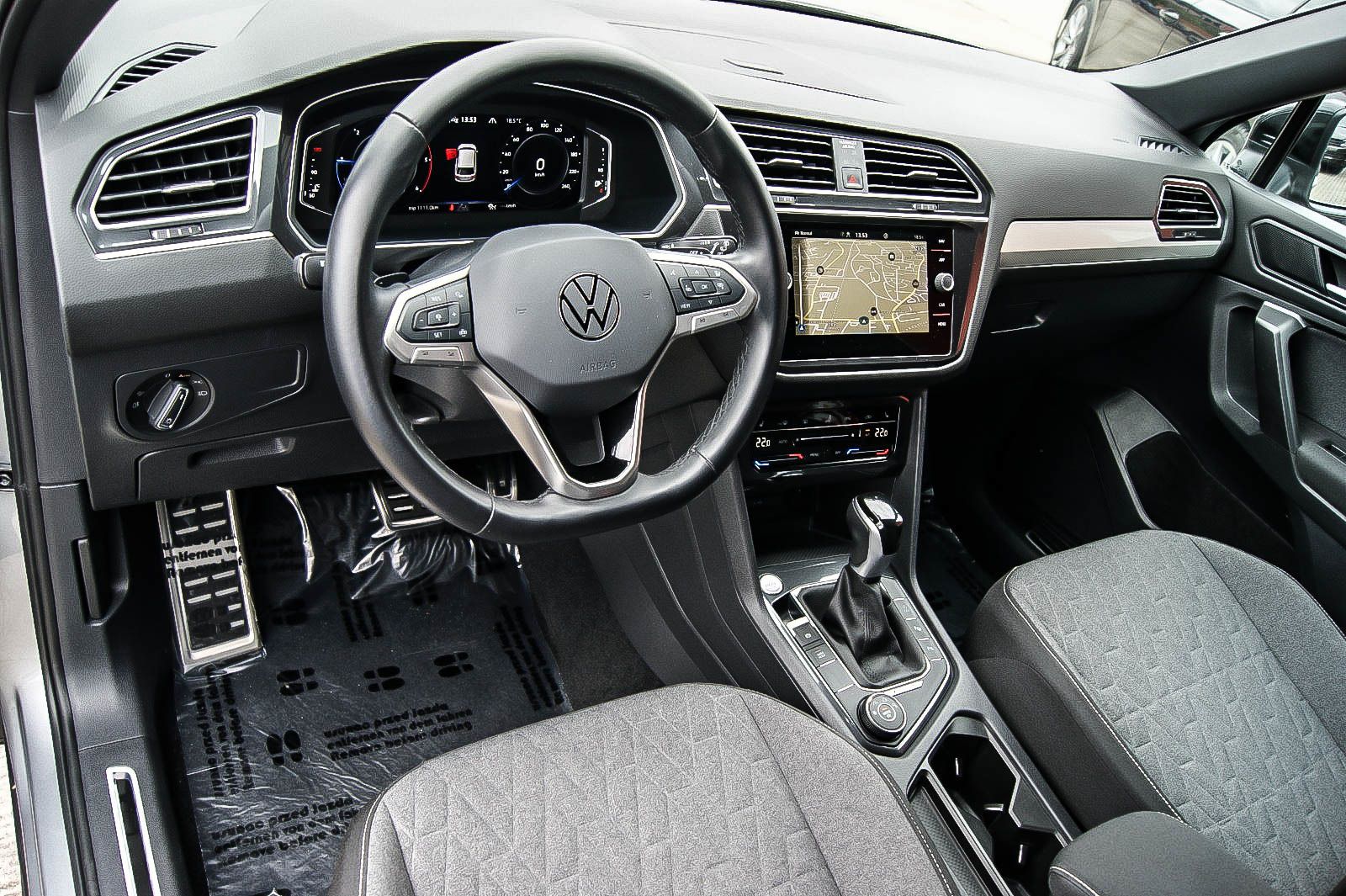 Fahrzeugabbildung Volkswagen Tiguan Allspace 4Motion Move DSG IQ-MATRIX ACC 1