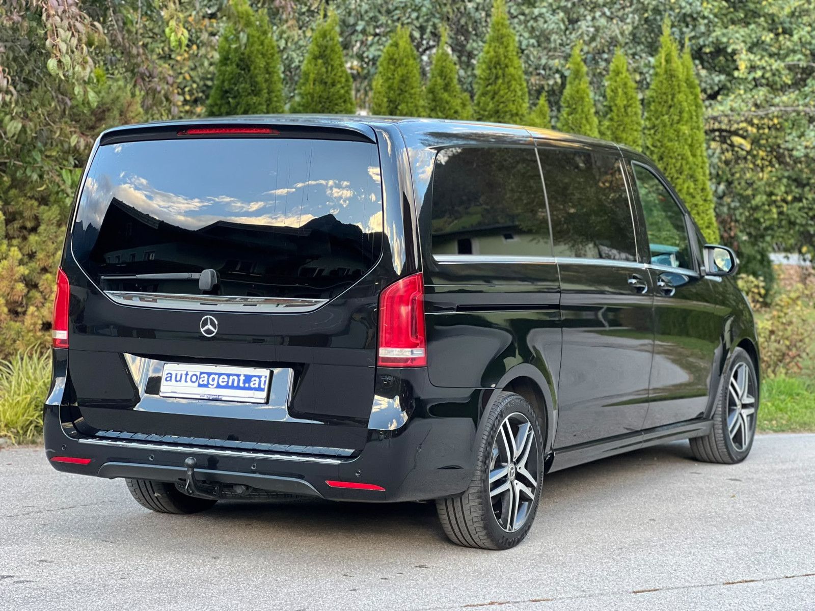 Mercedes-Benz V 300d 4matic AMG Lang Pano STHZ AHK Burm. VOLL imagem 2