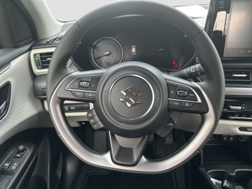 Fotografie des Suzuki Swift 1.2 Comfort+ Kamera LED Sitzh. Navi
