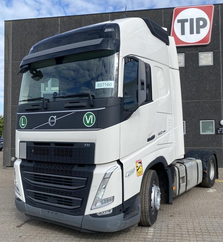 Volvo Vehicle Tractor 4x2 Standard