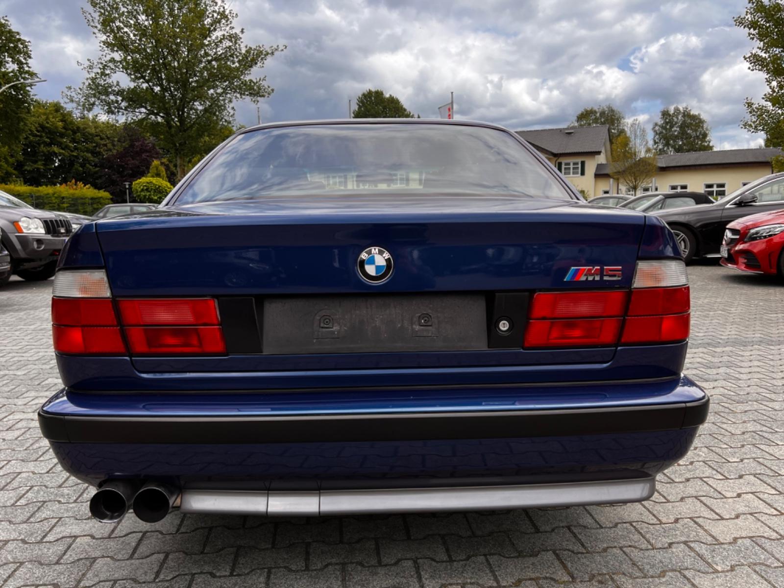 BMW E 34 M 5 Limousine. Deutsch, Nürburgringpaket