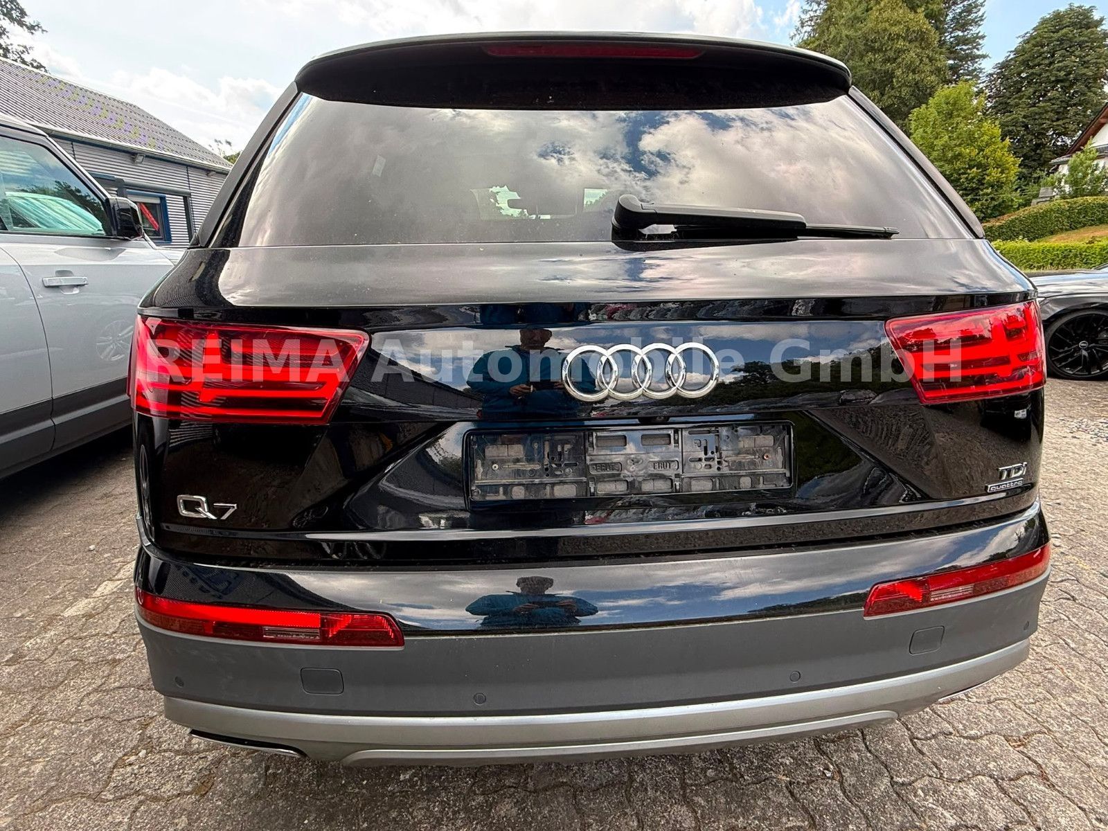 Fahrzeugabbildung Audi Q7 3.0 TDI quattro S-Line, 7 Sitzer, Pano