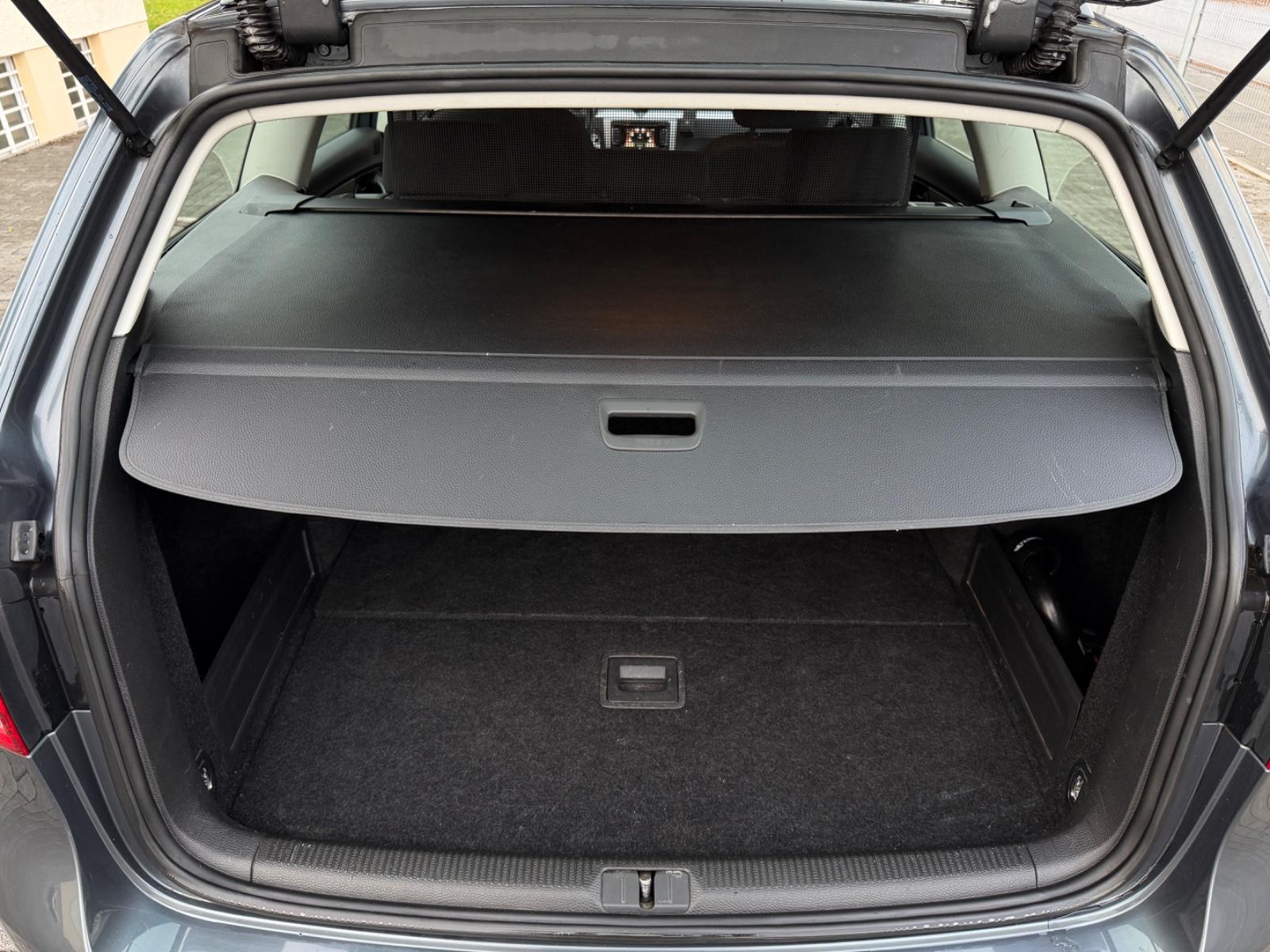 Volkswagen Passat 2013 — photo 17