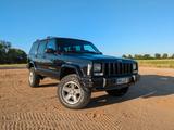 Jeep Cherokee Sport - gebrauchte Jeep Cherokee aus dem Jahr 2001