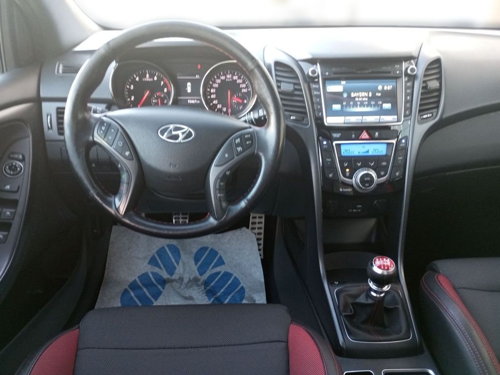 Fahrzeugabbildung Hyundai i30 1.6 T. M/T Smart-Key/Navi/Panoramadach