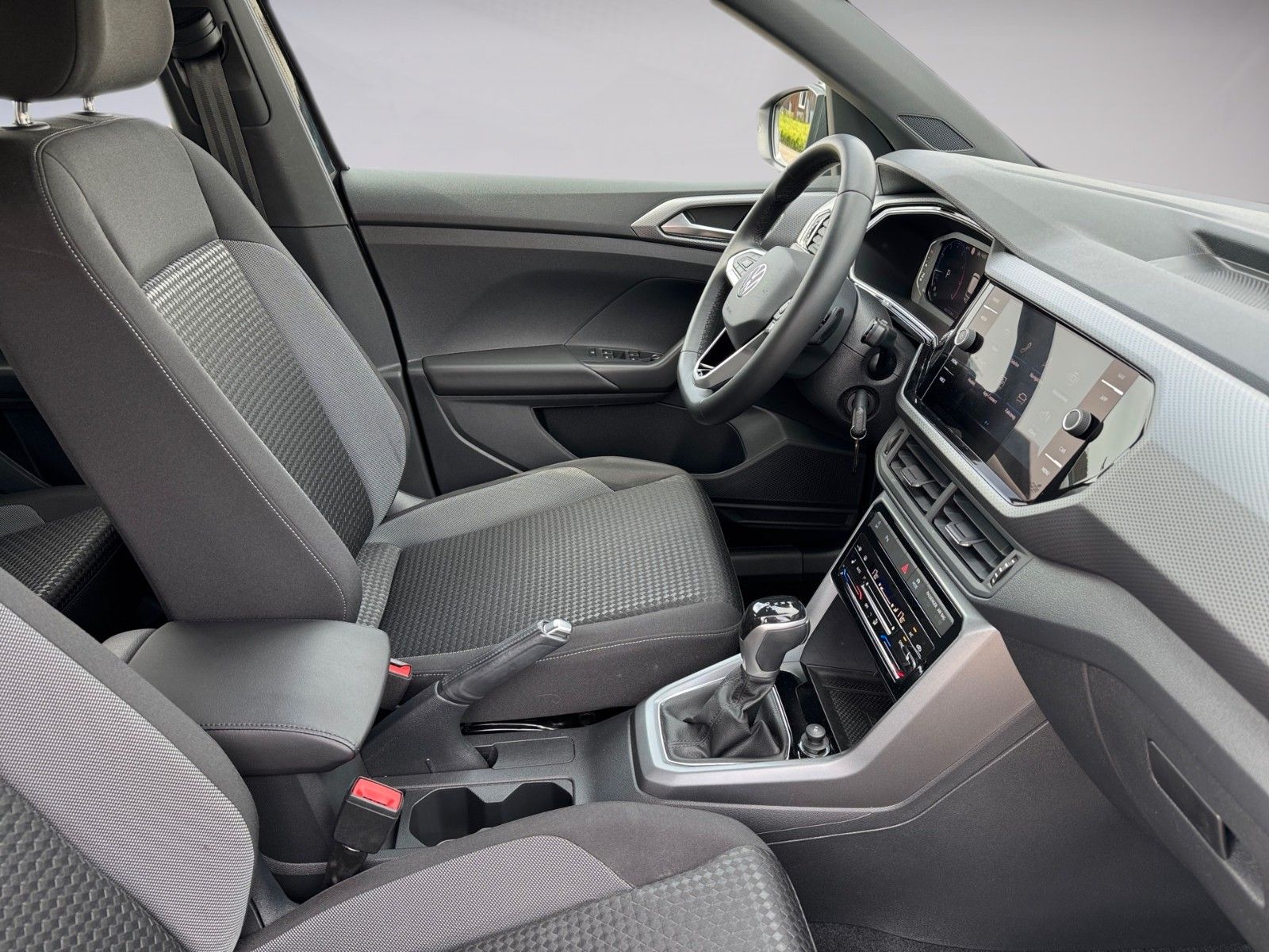 Fahrzeugabbildung Volkswagen T-Cross Life ACTIVE 1.5 TSI