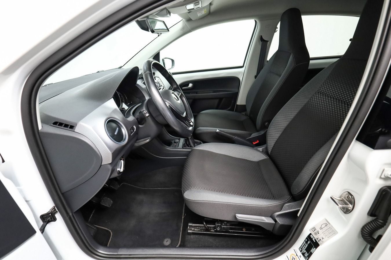 Volkswagen up! - Bild 10