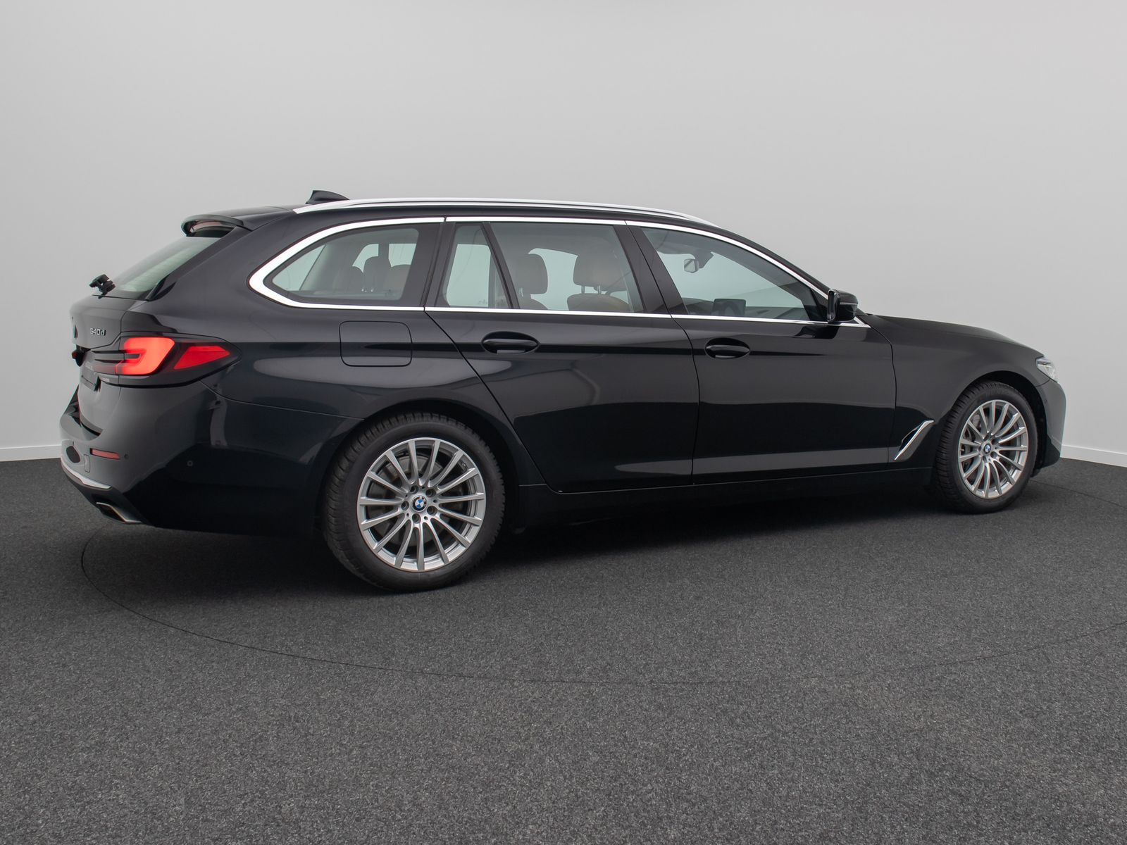 Fahrzeugabbildung BMW 540d xD LuxuryLine HUD Kamera DAB Laser Panorama