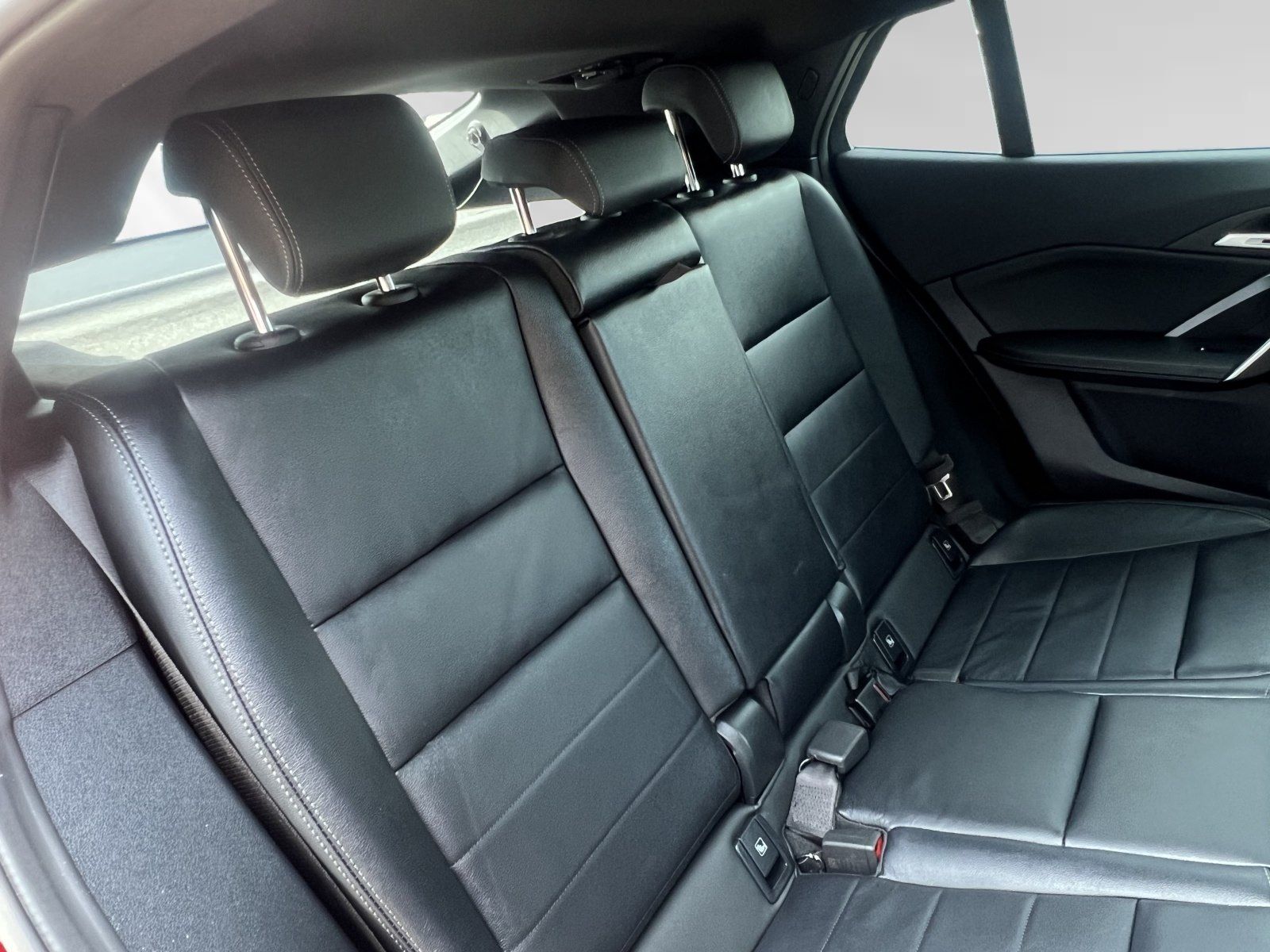 BMW iX2 - Bild 15