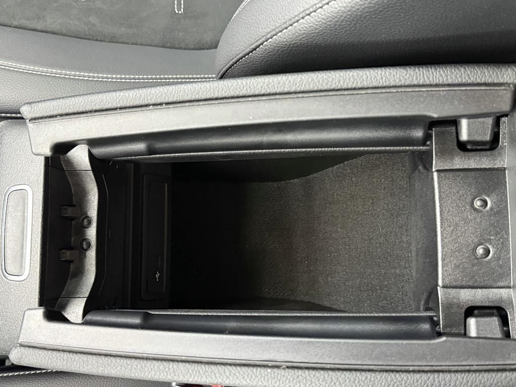 Mercedes-Benz A 250 e Edition 2020, 1 Hand, AMG LINE,Alcantara