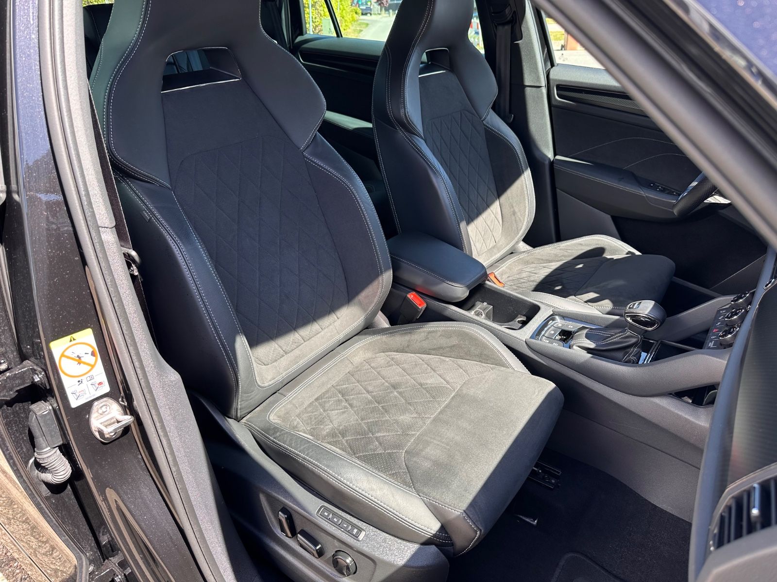Fahrzeugabbildung SKODA Kodiaq Sportline 2.0 TDI 4x4 Matrix/AHK/ACC/Navi