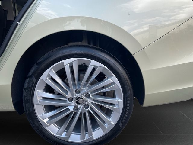 Skoda Superb Combi IV 1.5 TSI mHEV Selection *AHK*ACC*