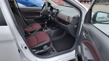 Bild 9 Mitsubishi Space Star Select+ Black1.2 MIVEC 5G. Kamera