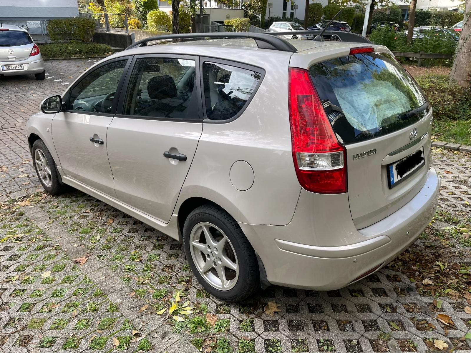 Hyundai i30 2011 — photo 7