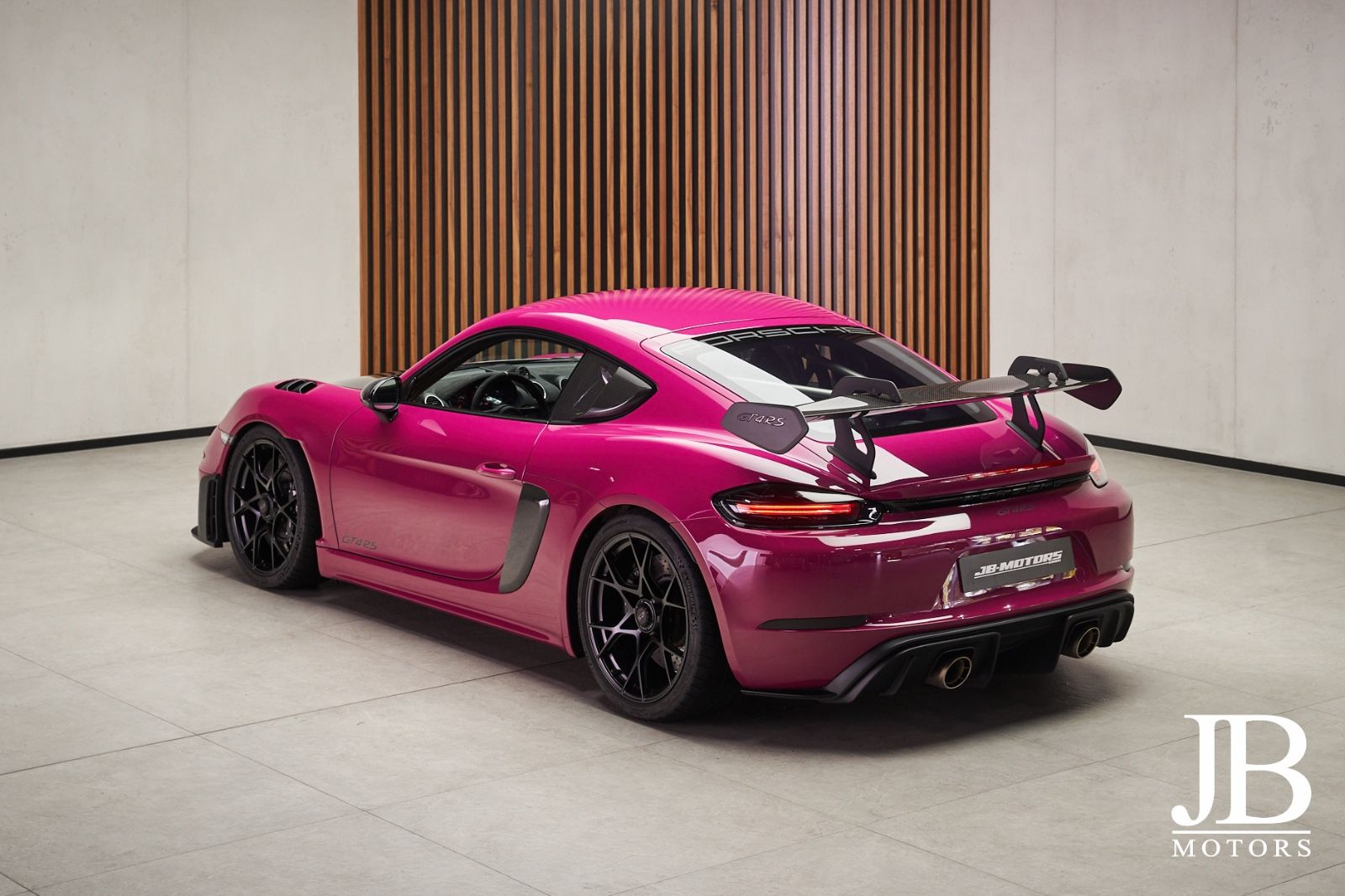 Fahrzeugabbildung Porsche GT4 RS Weissach Lift Clubsport Chrono LED