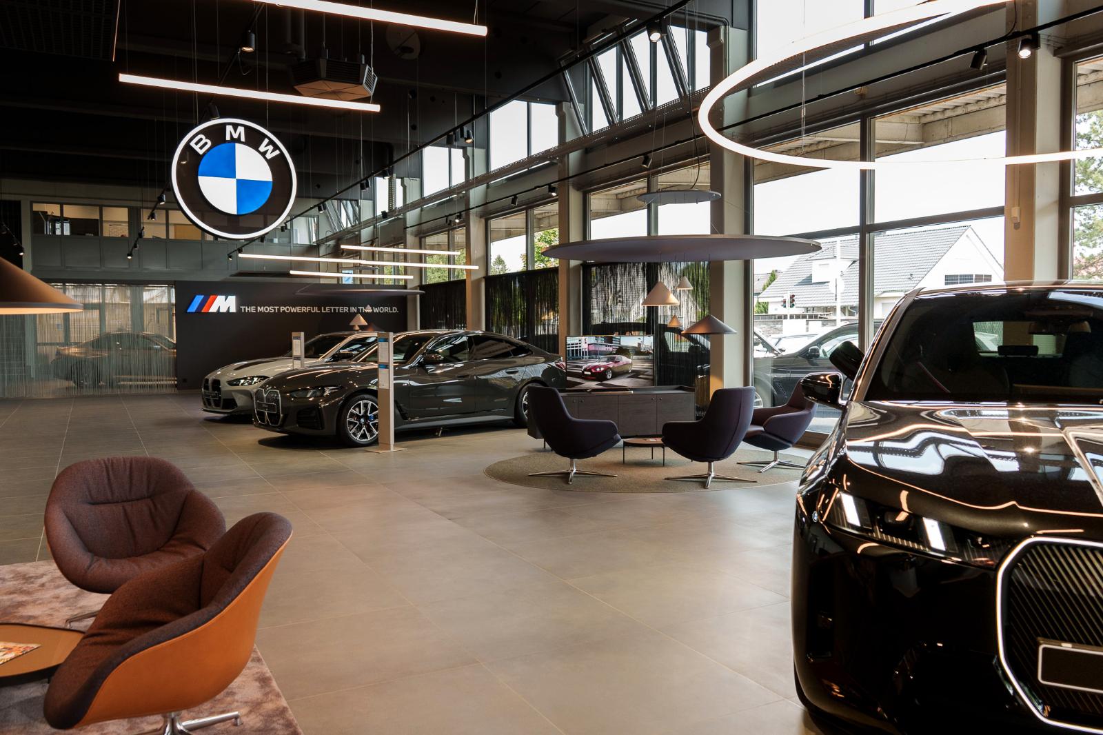 showroom-image-bottom