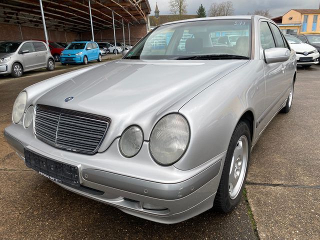 Mercedes-Benz E -Klasse Lim. E 240/AUT/PDC/S-Heft/ Klima/