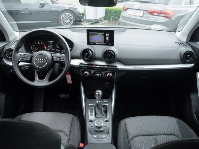 Q2 35 TFSI sport NAVI+RFK+LED
