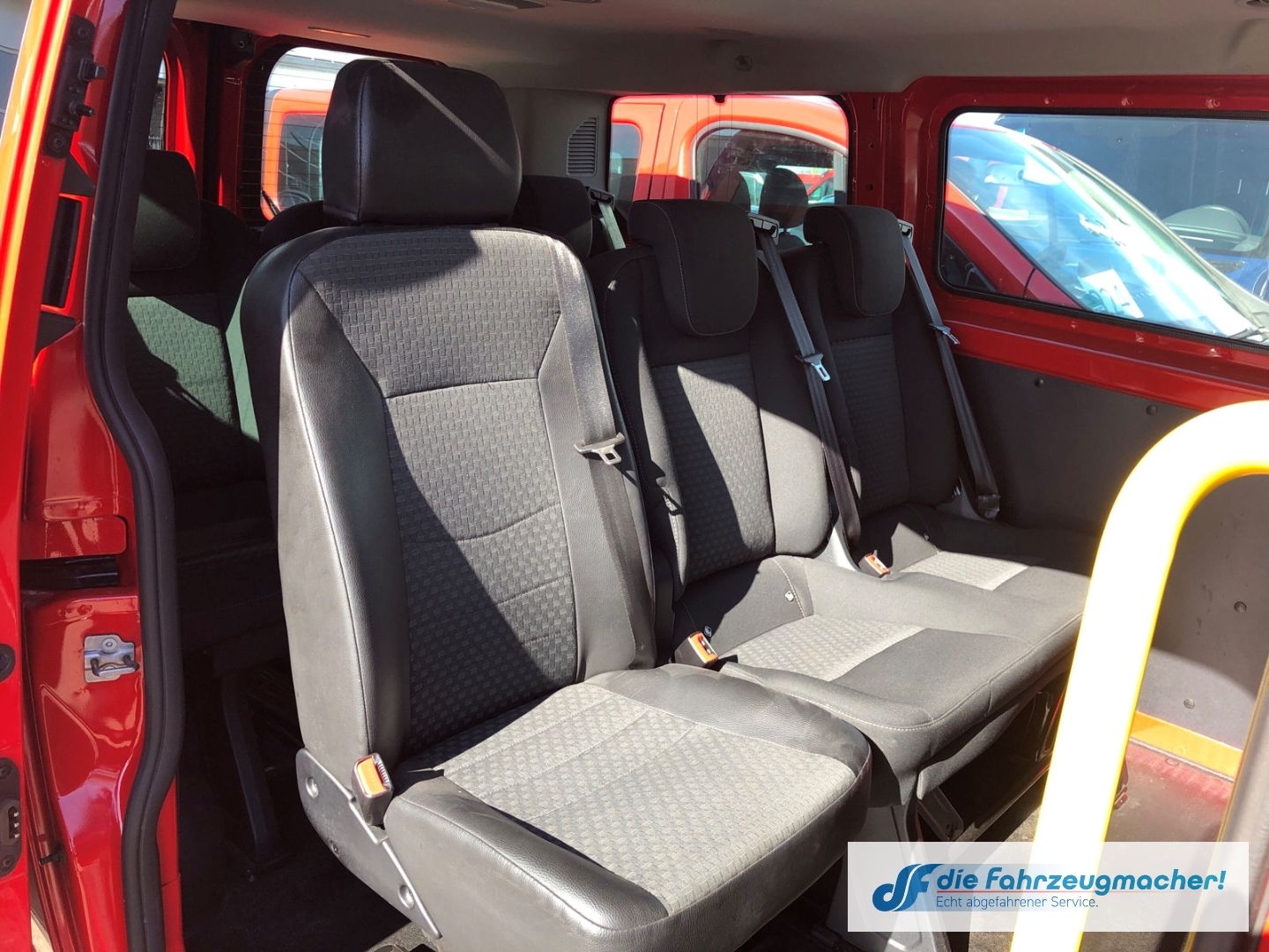 Fahrzeugabbildung Ford Transit Custom Kombi 320 L1 *3174